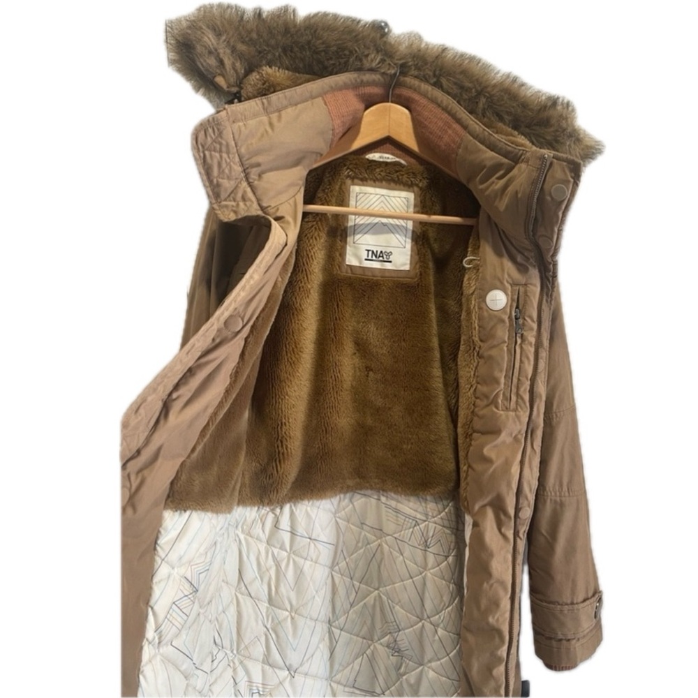 Sz.XS- Like new. Verbier Parka -Aritzia TNA